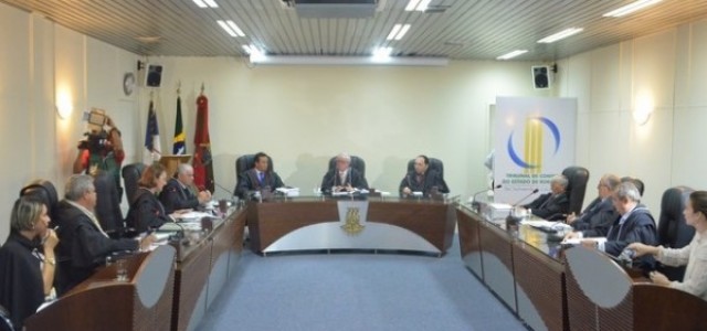  Pleno do TCE decide pela imediata exoneração das nomeaçes de parentes da Governadora de Roraima com base na súmula vinculante 13-STF e no parecer do MP de Contas