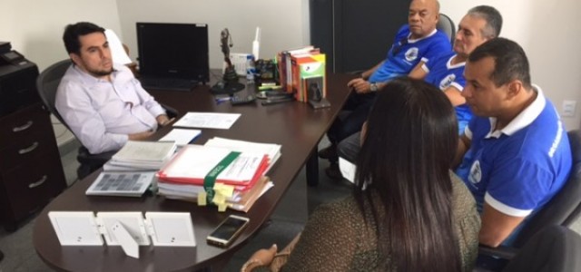 Procurador do MPC recebe professores da ASPROERR