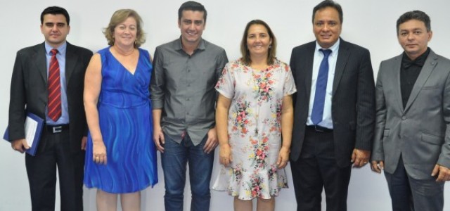 Procurador Geral de Contas reúne-se com presidente do TCE/AC